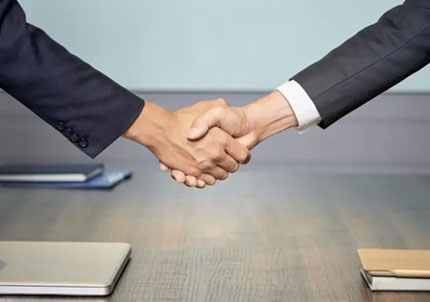 YY易游体育数控-展会合影现场